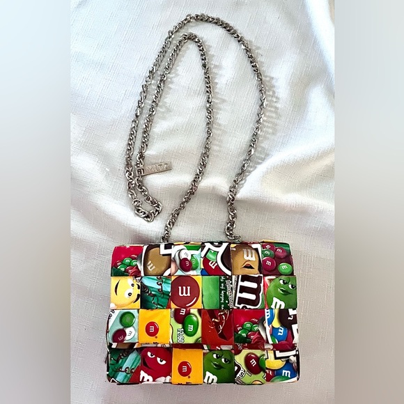 M&M's Novelty Hand Crafted Weaved Multicolor Crossbody Bag with Chain - Picture 10 of 16